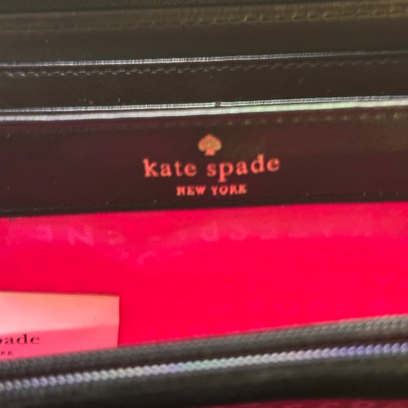 EUC -Kate Spade Penn Valley Sophie Tote and matching wallet.